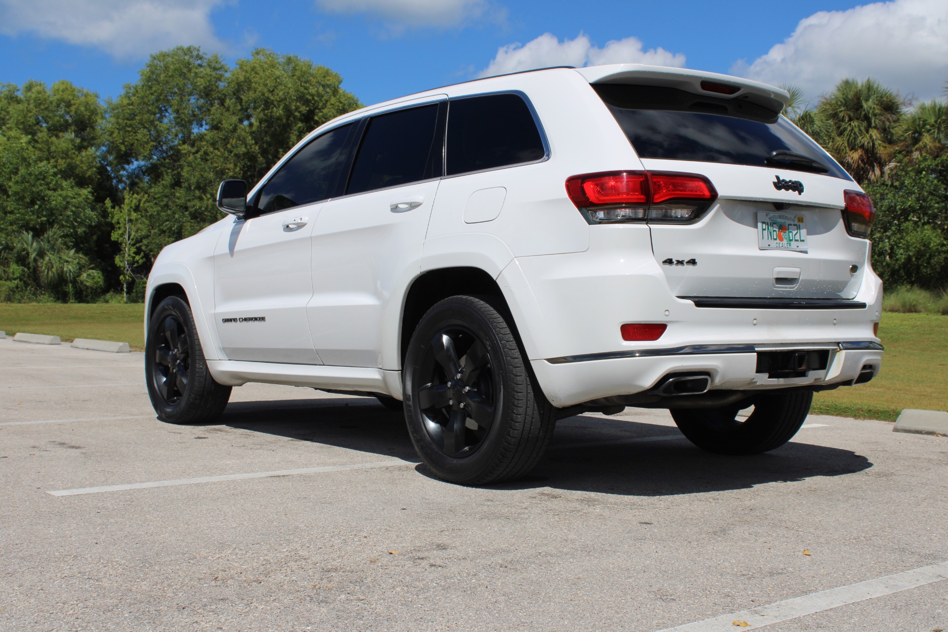 2016 Jeep Grand Cherokee Overland photo 2